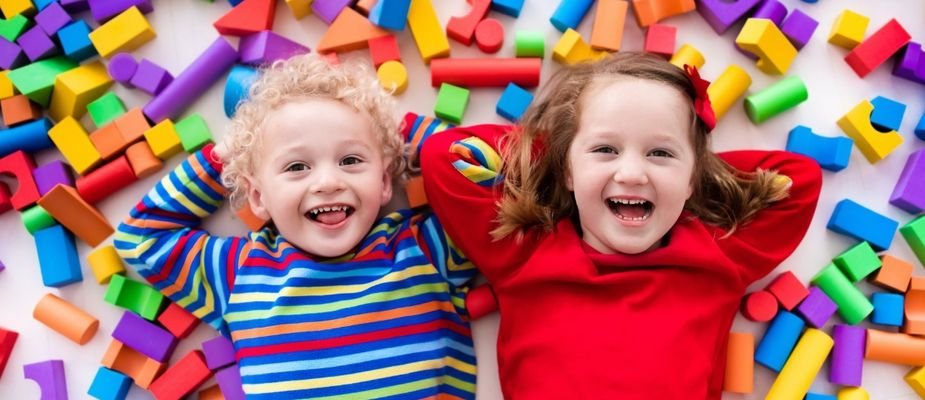 Psicologia das Cores: Como as Roupas Influenciam o Humor das Crianças?