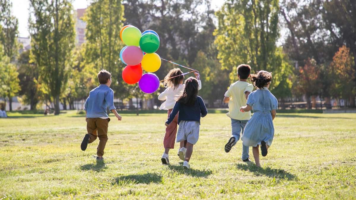 Crianças felizes ao ar livre – nomes únicos com a letra Y