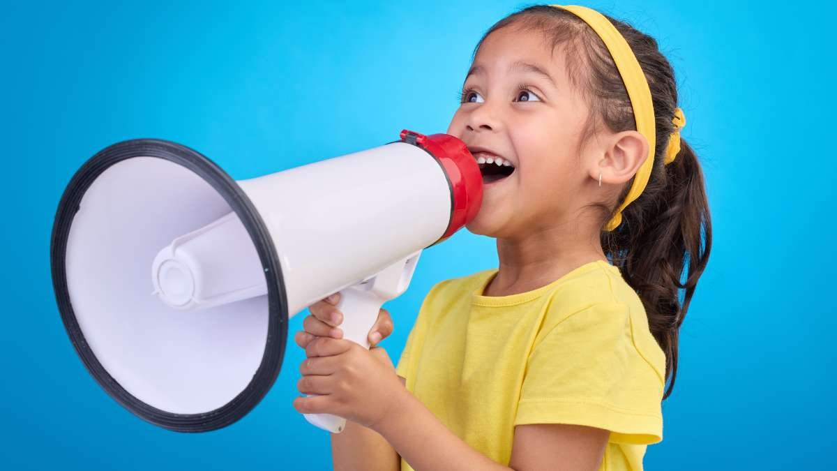 Criança desenvolvendo a fala – marcos por idade e estímulos