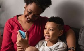 mae e filho primeiro celular