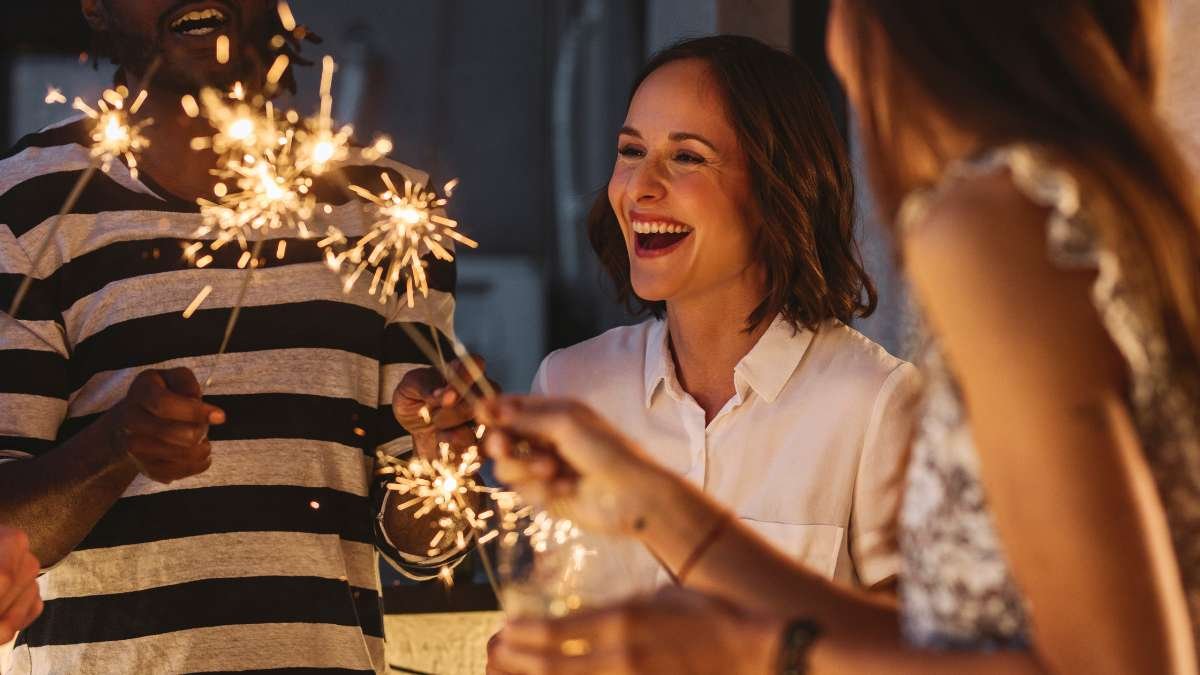 Comemora&ccedil;&atilde;o de Ano Novo &ndash; inspira&ccedil;&otilde;es de roupas leves para crian&ccedil;as